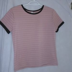 Junior's size large t-shirt